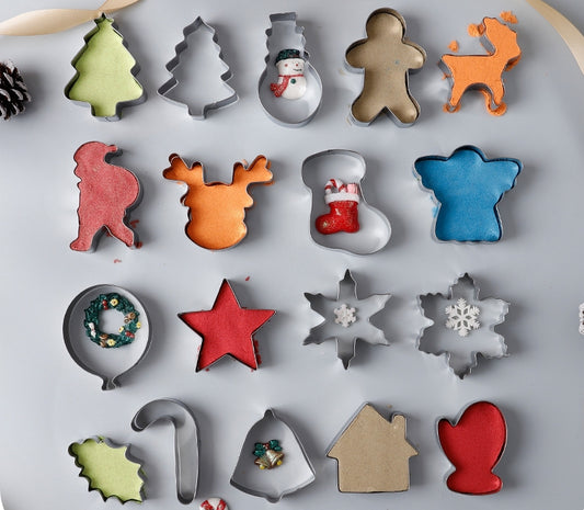 18-piece Christmas stainless steel cookie mold DIY party cookies fondant three-dimensional cookie mold Snowman Christmas tree