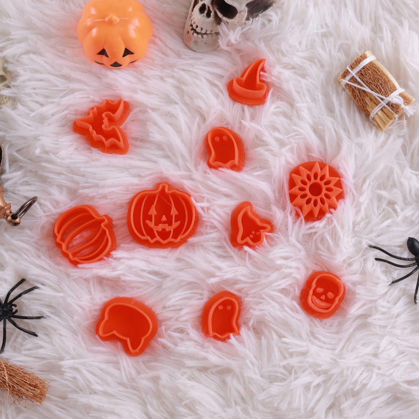 10 Halloween cookie cutter sets